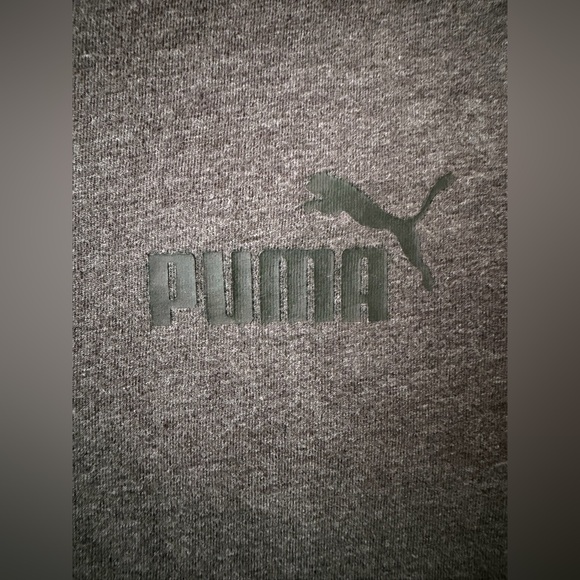 Puma Men’s  Gray V-Neck Short Sleeve Shirt - Picture 4 of 4
